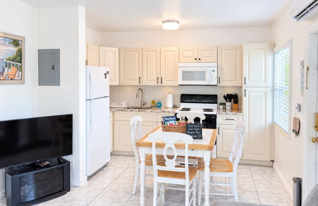 Bahama Beach Club Pompano - Fort Lauderdale - Boutique Studios & Apartments close to beach with heated pool - Foto 82