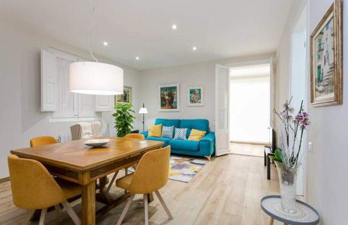 Lovely Designed House Connected To Center - Foto 1