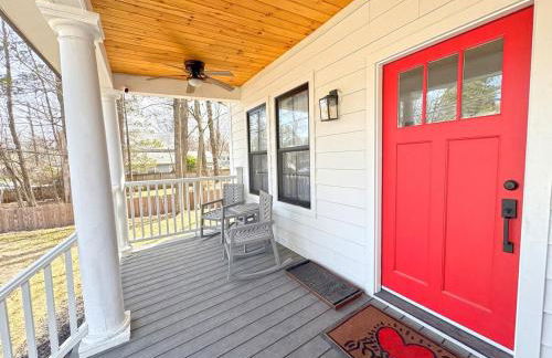 Renovated home seconds from town - Foto 48