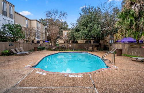 Towne Plaza Apartments #292 in the Galleria Area - Foto 5