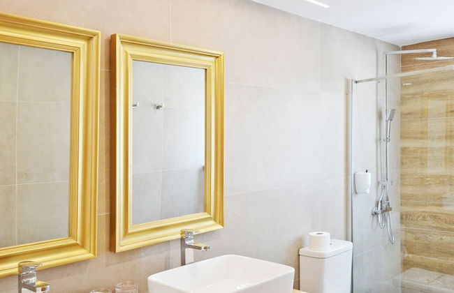 Ohasis Boutique Suites - Photo 37