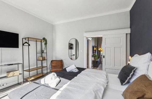 NASA Homes 4 Zimmer Altbauwohnung Zentral inkl Smart TV Netflix Garten - Foto 17