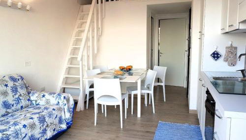 Terrazza, air conditioning and post bus private - Photo 2