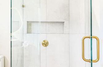 LA Retreat: Stylish 3BR Villa - Photo 24