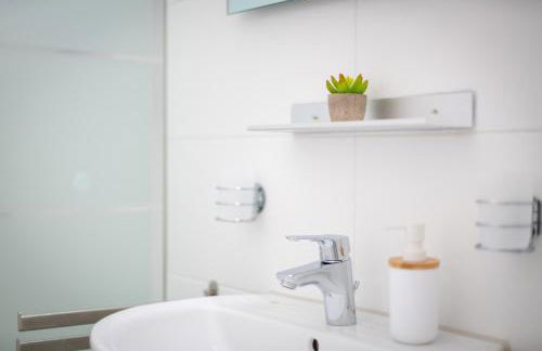 Guermache Apartments- City Design Apartments, Zentrum, Outlet, Balkon, Küche - Foto 65