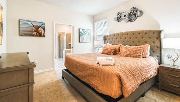 7BR Lake View Villa Pool Spa - Solterra Resort - Foto 2, Habitación