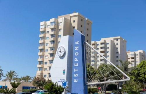 Lovely 1 bedroom apartment with sea views and pool - Photo 12