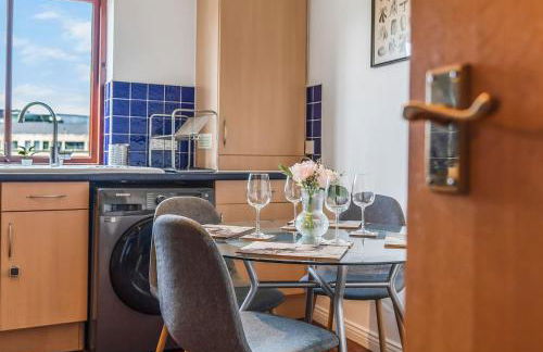 Modern 2 bedroom apartment in City Centre - Photo 31