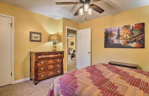 Creekside Retreat with Deck, 18 Miles to Wolf Ridge - Foto 15