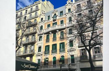 Top ten street in the world by Time Out Front View of Casa Batlló - Photo 34
