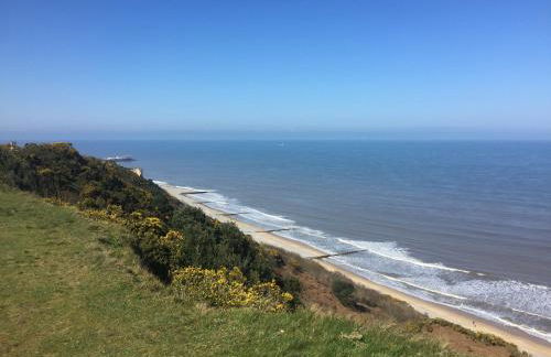 Chez Marguerite Shepherd's Hut with Private Sauna, Outside Bath - Photo 33