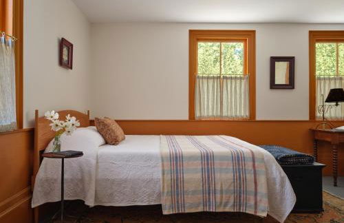 Restored Farmhouse Near Kezar Lake & Country Club - Foto 13