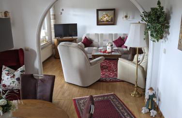 Ferienwohnung Leni erstes OG inkl Balkon Gartenblick kostenfreier Parkplatz stadtnah aber ruhig gelegen - Foto 7