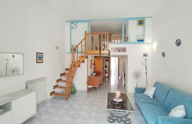 Ischia Ponte Romantic Apartment in the Historical Center and Near the sea - Photo 1