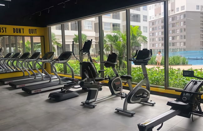 Golden Mansion - Transit Apt Free POOL & GYM - Photo 33