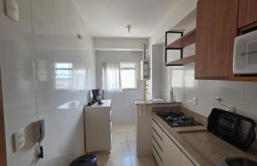 AP centro ao lado do comércio piscina quartos com ar condicionado e estacionamento - Foto 39