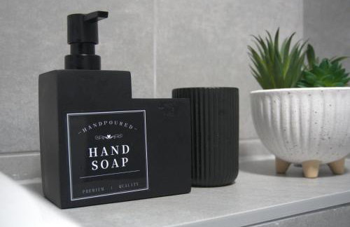 3BDR Town House in the Heart of Holyhead - Free Onsite Parking - Foto 38