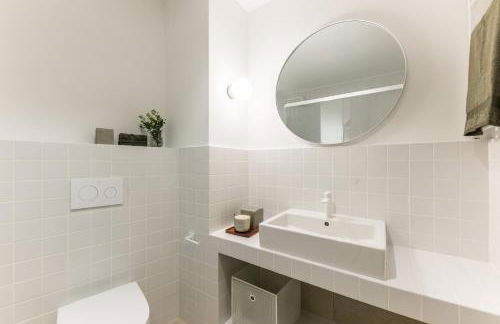 Edmond Vibes Almagro Suites - Photo 32