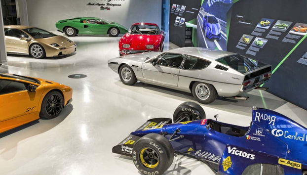 Diversi modelli di Lamborghini