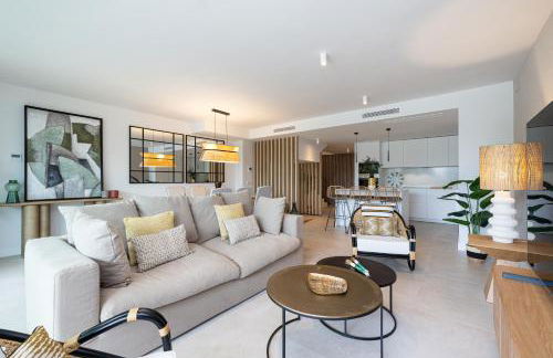 Luxury House Chaparral Golf E12 by AORA STAY - Photo 1