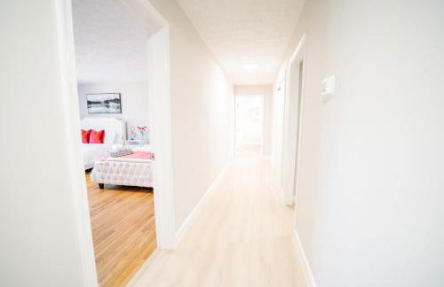 Spacious 10BR 5BA Free Parking Minutes to DC with Pool - Foto 65