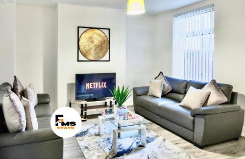 Large 6 Bed House, Long Term Stay Savings, Contractors, Professionals, Big Groups, Free Parking! - Foto 2