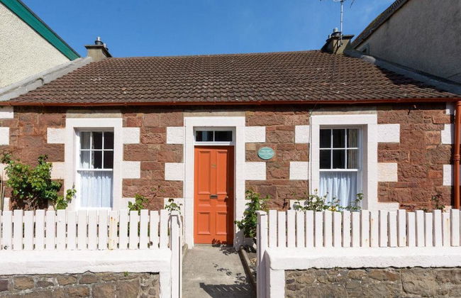 Beresford Cottage - Photo 1