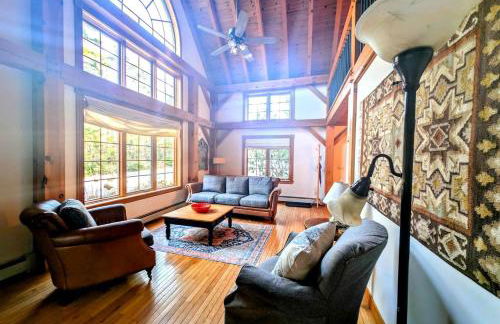 Bright Post & Beam Retreat with Fire Pit & Game Room Near Acadia | Sorrento, Maine - Foto 5
