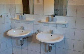 Apartment direkt am Kanal by Interhome - Foto 9