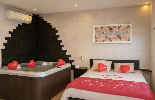 Douceur d’une nuit (studio avec jaccuzi privatif) - Foto 1