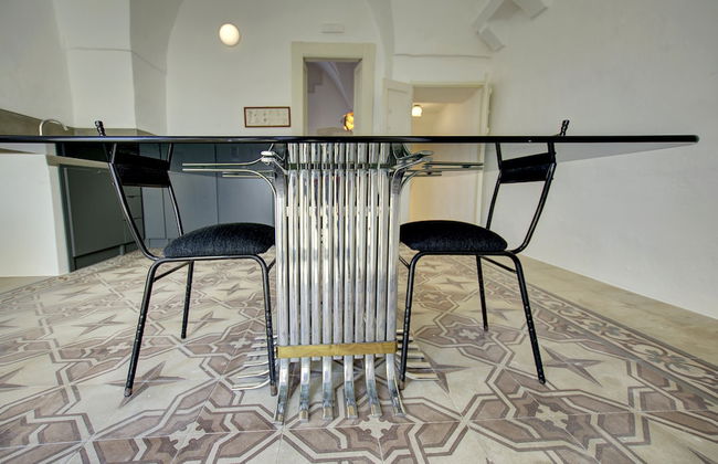 Lovely 70s Style Patio and Terrace - Photo 16