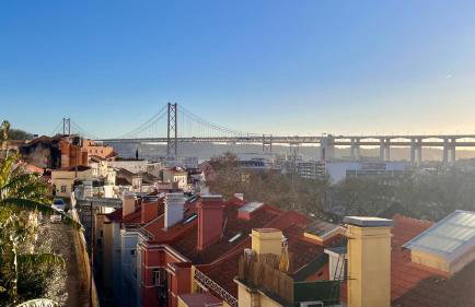 Lisbon Prime Studio Modern and Central - Photo 2