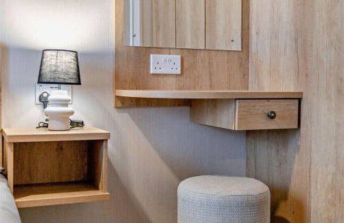 Rated Superb - Award-Winning Family Holiday Park - Live Shows, Themed Events, and Activities for All Ages, Day and Night - WiFi, Netflix, Linens - Gym, Sauna - Spotless, Quiet, Secluded, Parking - Restaurant, Shop, Bar - Foto 15