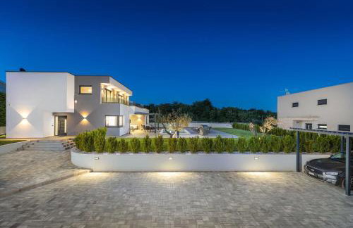 Villa Ana Škicini for 10 people with heated pool, kids activities and sea view near Novigrad - Foto 48