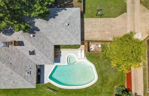 Vibrant Spacious Home w Private Pool and Jacuzzi - Foto 51