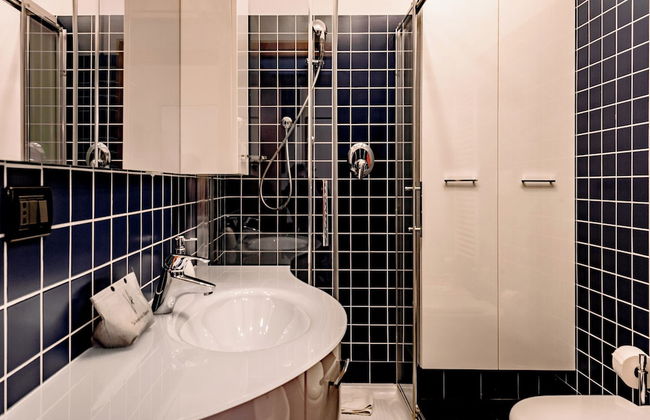 Apartment in Milan - Photo 11