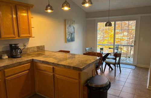 Upscale Two Bedroom Mountain Retreat - Foto 12