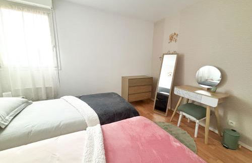 Le Roses- Spacieux T3 cosy proche gare de Lisieux - Foto 10