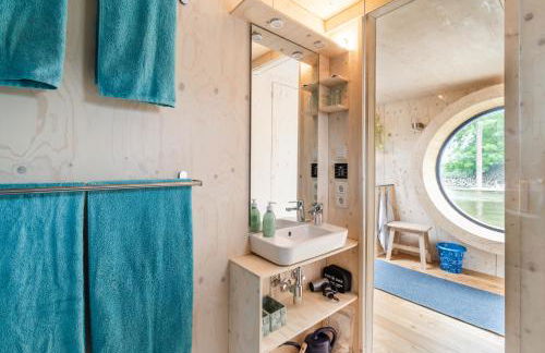 Hausboot AHOI hochwertiges Hausboote mit großer Terrasse und Kamin - Foto 17