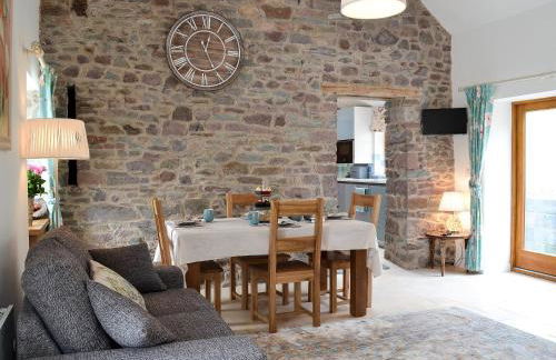 Bramble Cottage Mountain Retreat - Photo 3