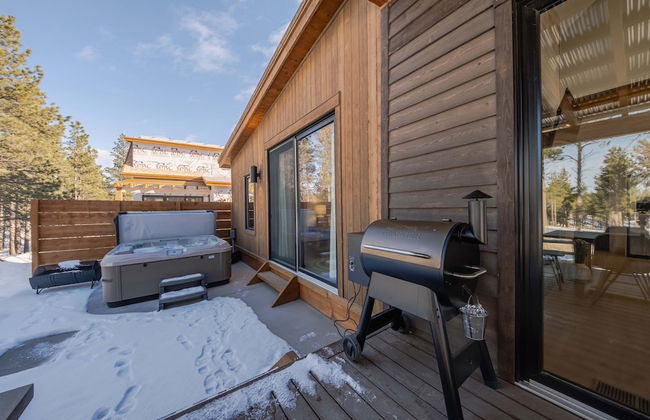 Wilderness Club Nest Modern Cabin Retreat for 9 w/ Hot Tub - Photo 37