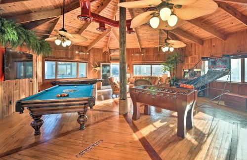 Chic Home: Ocean Views, Hot Tub & Game Room! - Foto 4