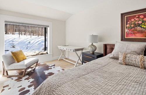 New & Modern Townhouse Close to Skiing, Brand New Hot Tub - Photo 31