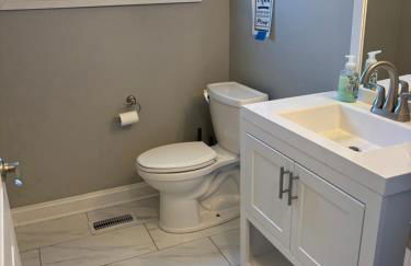 Arlington Heights 5bd 3bth sleeps 14 with driveway parking - Foto 14