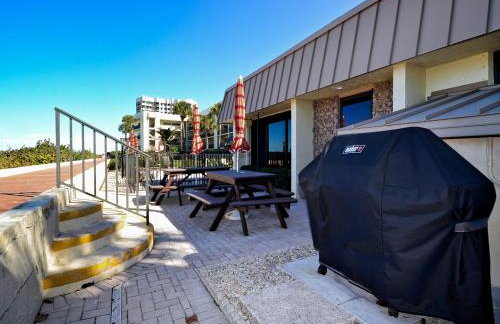 Mont Martre Condo 216 Beachfront 2 bedroom 2 bath at Mont Martre Condos 23117 - Foto 18