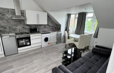 Lovely 2 Bedroom Flat with Roof Terrace in London NW6 - Foto 1