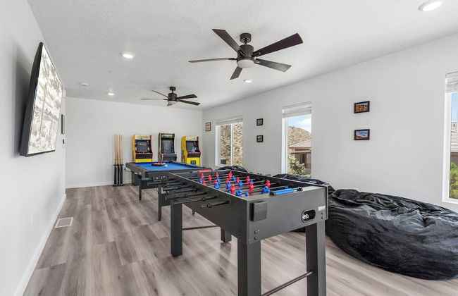 Vintage Desert 5 BDR w/ Resort Amenities - Foto 46