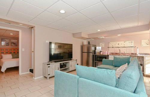 *NEW* Beautiful 3 floor Townhome with Sauna - Foto 33