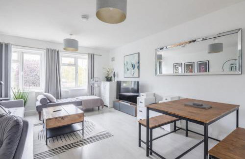 Lovely 2 bedroom apartment - ideal location - Photo 7