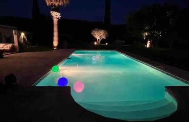 Villa Les Folies - magnifique jardin avec piscine - Foto 21